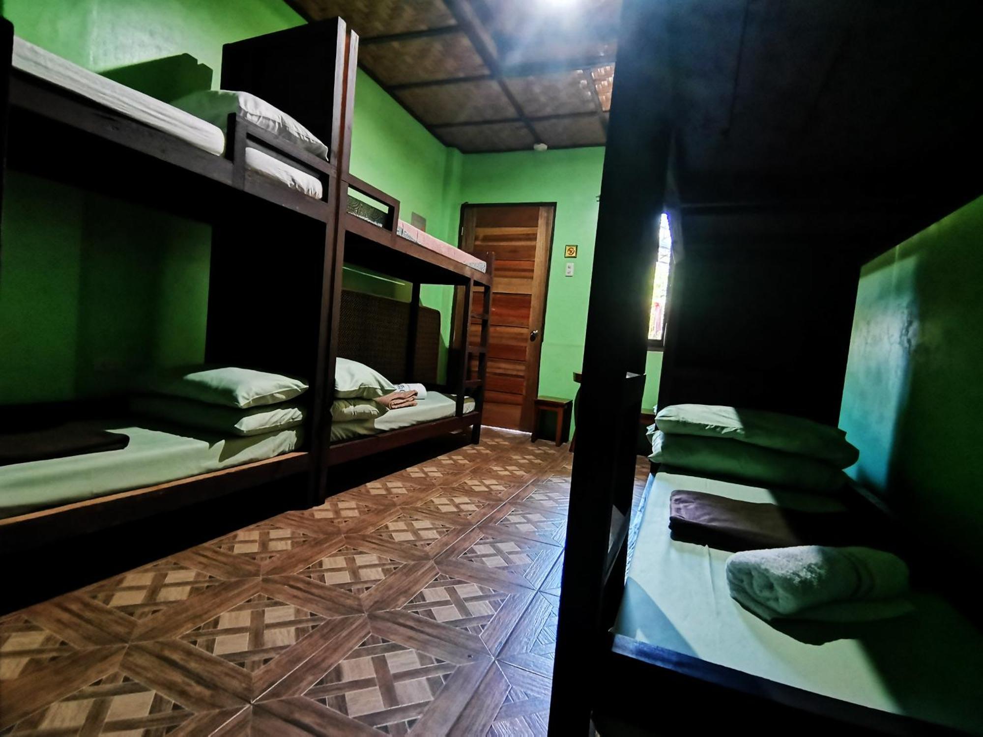 In-N-Out Hostel Siquijor Exterior photo